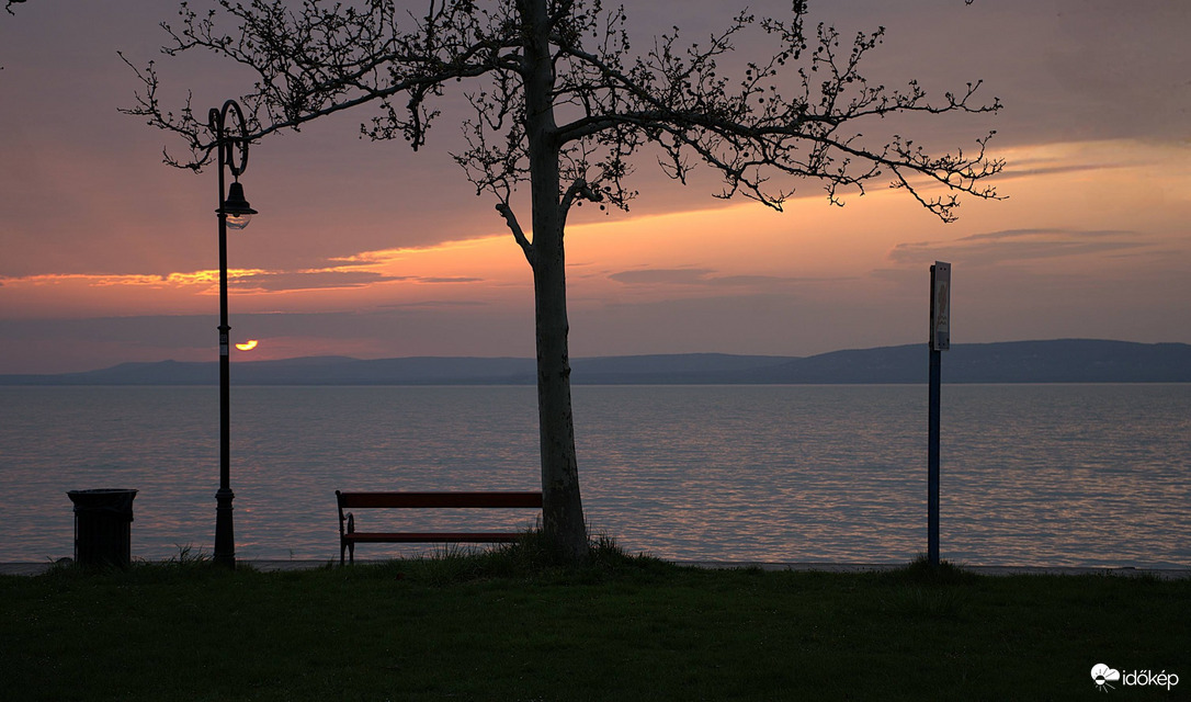 Romantikus naplemente