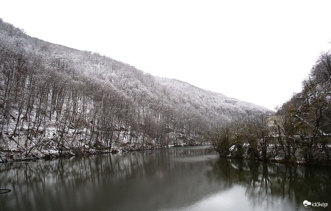 Kissé borús időben, a hó sajnos olvadt