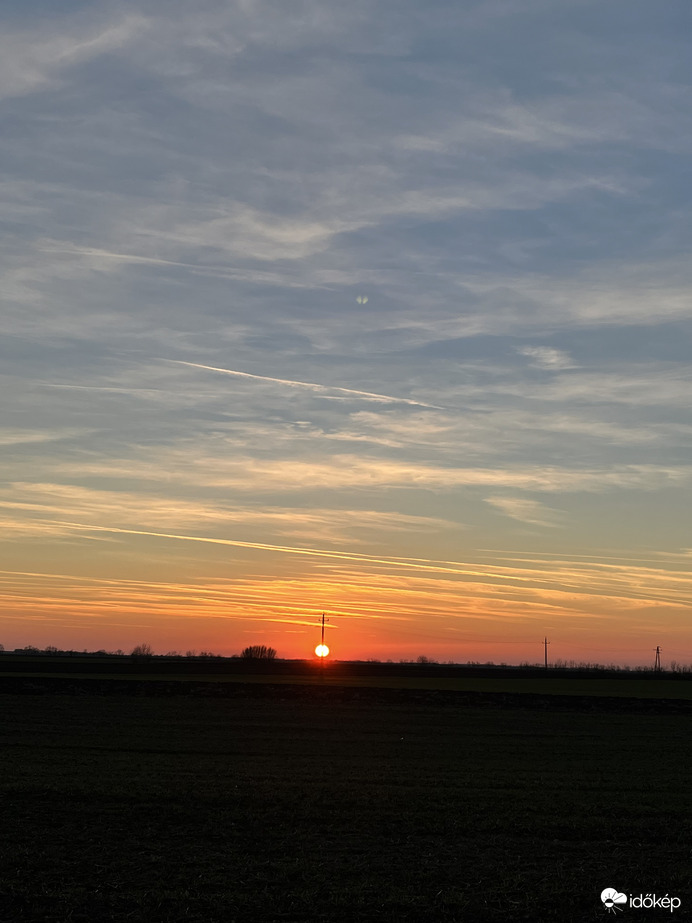 A tavasz első napnyugtája