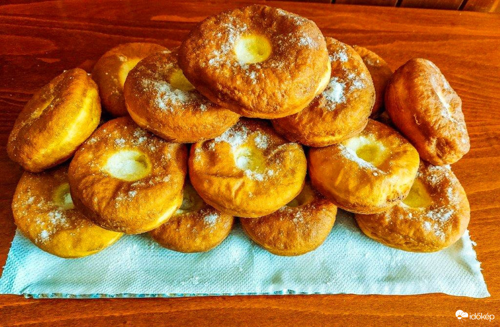 Farsangi fánkok 
