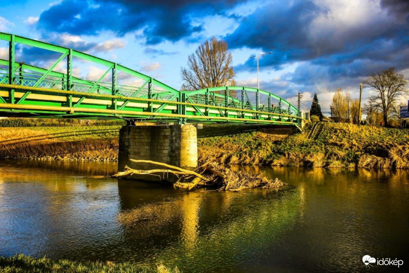 Öreg Rába híd a napsütésben 