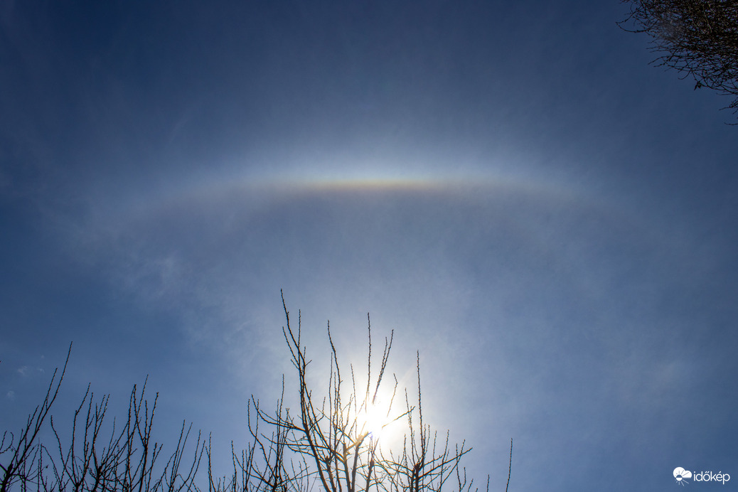 Szép felső érintő ív