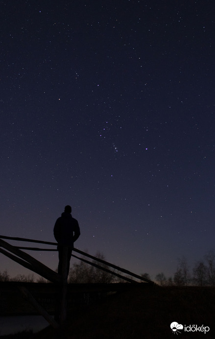 Orion a sétány felett