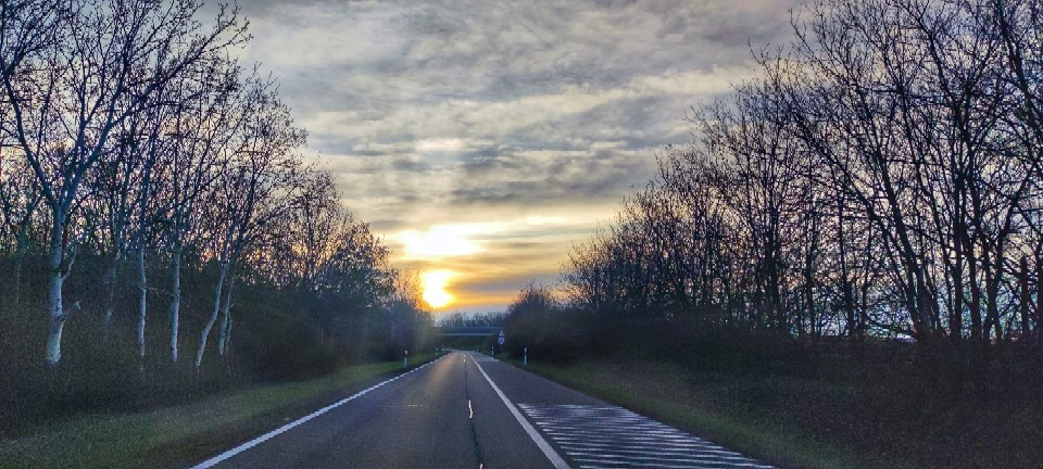Atkár
