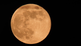 A Hold  mindig "szuper"...