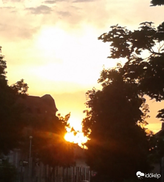 Elköszönő napsugarak