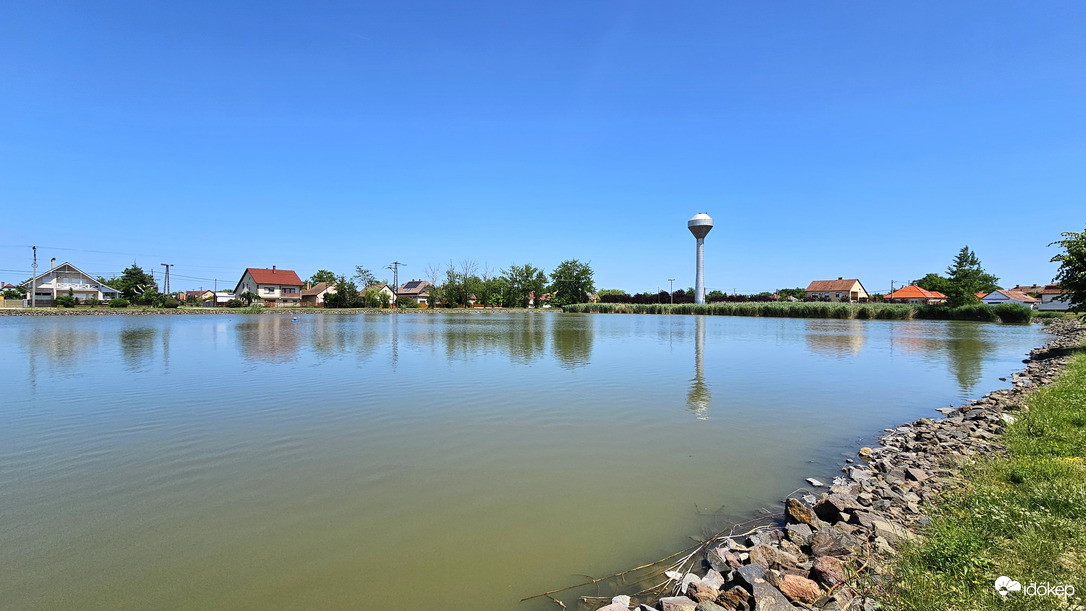 Amikor a tó visszanéz