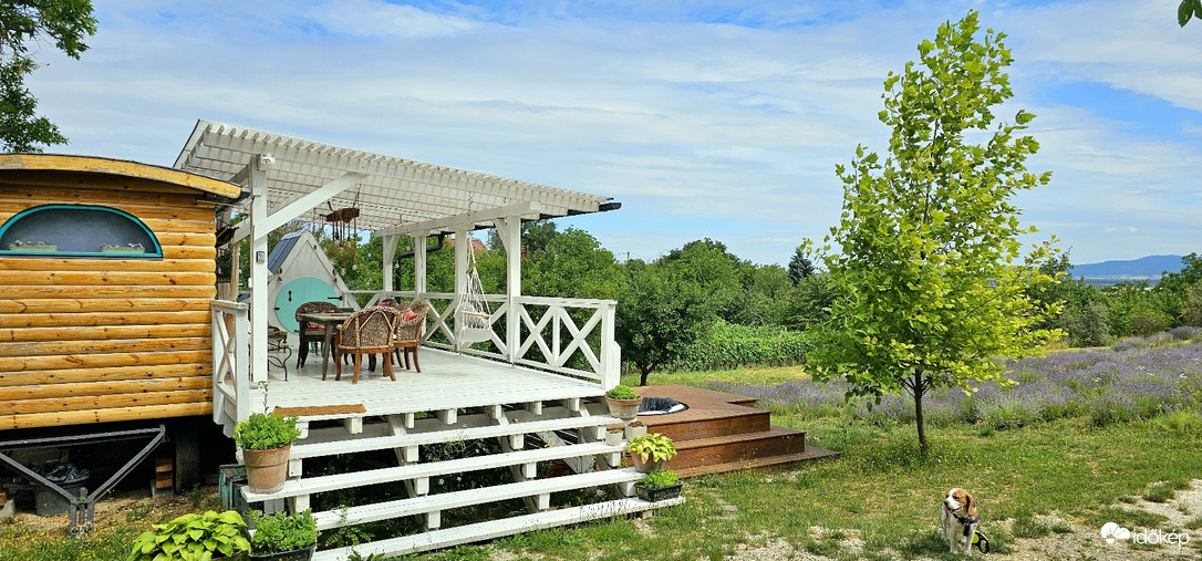 Hangulatos nyaraló a Szent György-hegyen