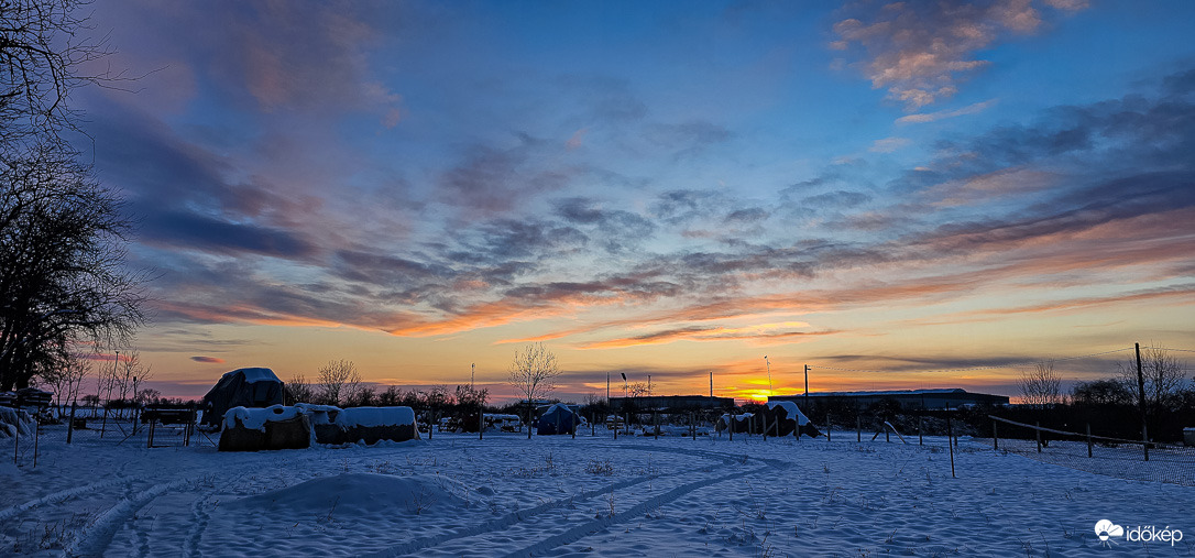 Jégbe zárt színek a határból
