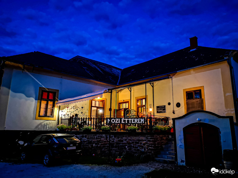 Mozi étterem 