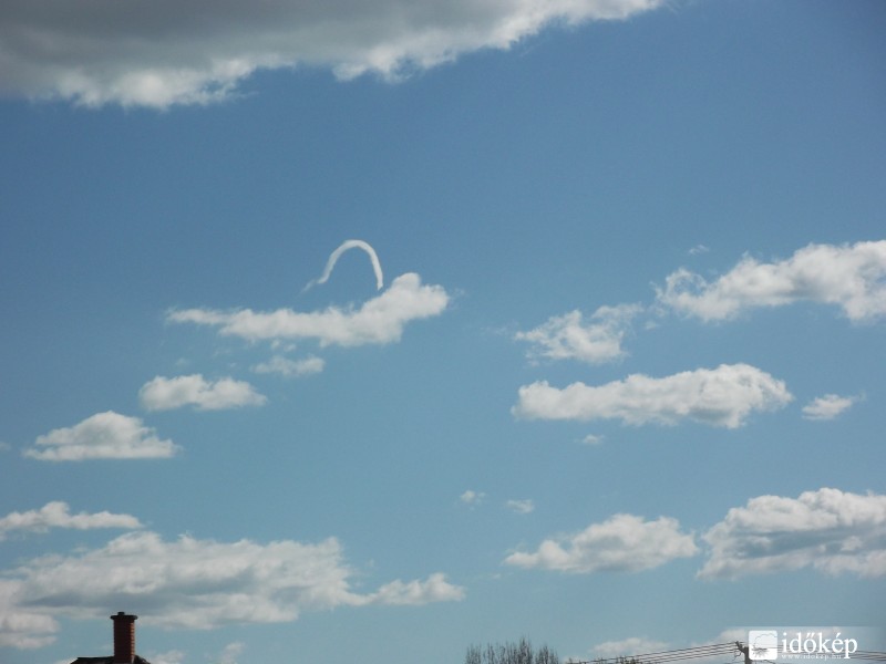 2011-04-10-Patkófelhő