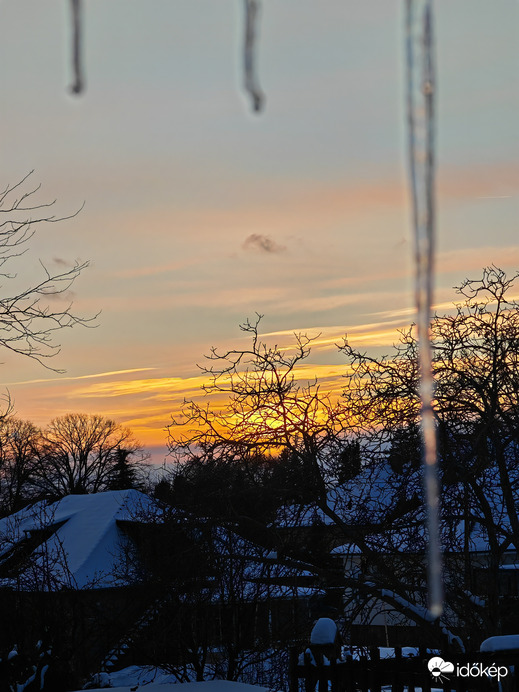 Fagyos napnyugta 