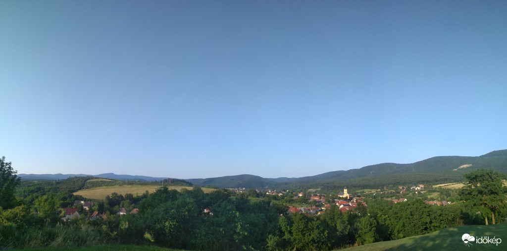 nyárest 