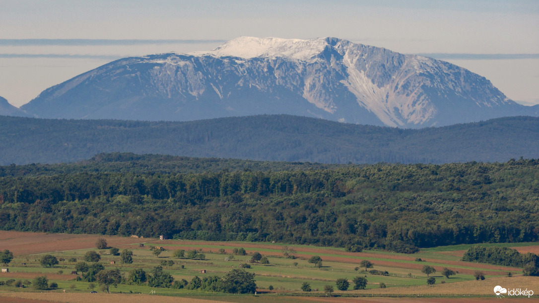 Schneeberg látványa Sopronból 