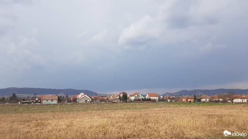 Vámosújfalu