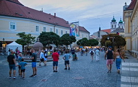 Felhős fehérvári este