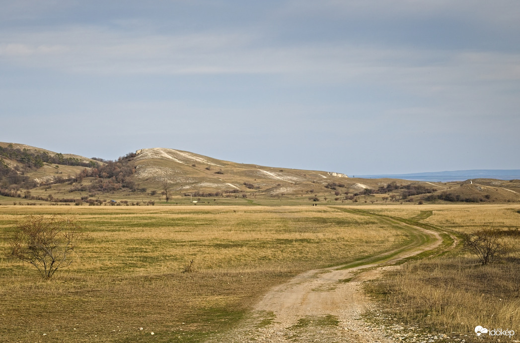 Dolomitsziklás dombok