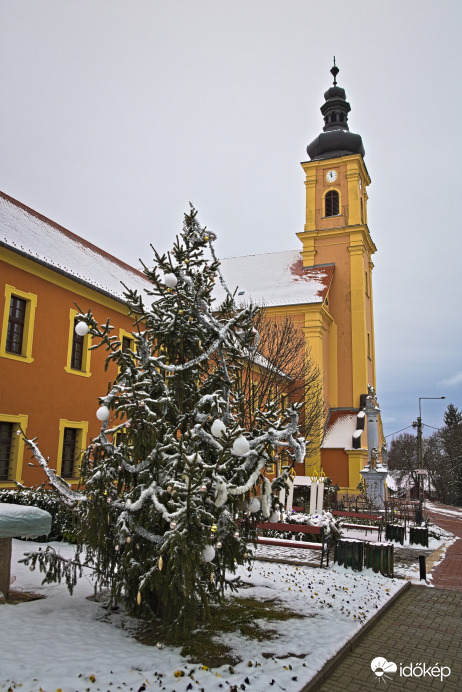 Andocs karácsonyfája+hó