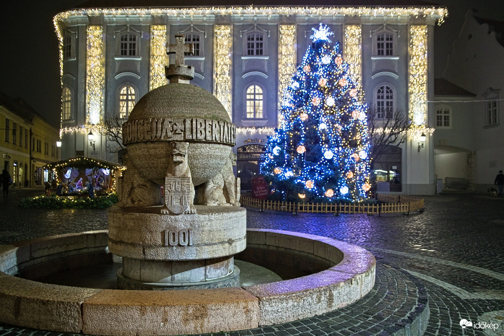 Országalma és karácsonyfa