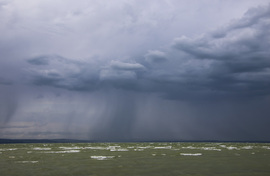 Viharos balaton.