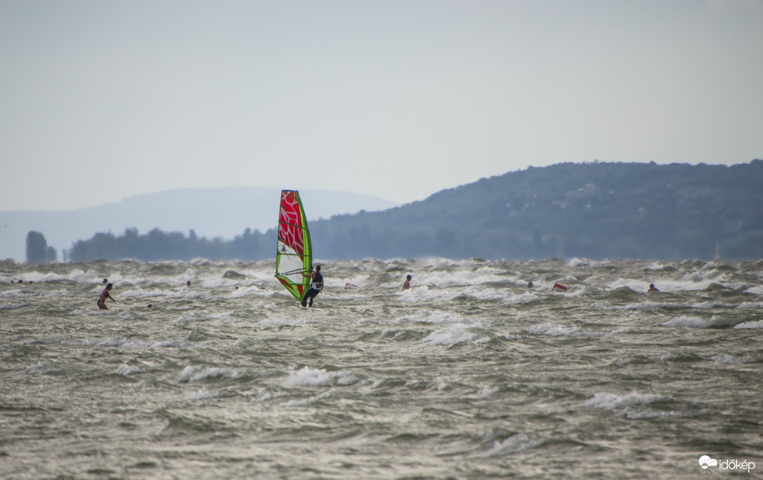 Viharos balaton.