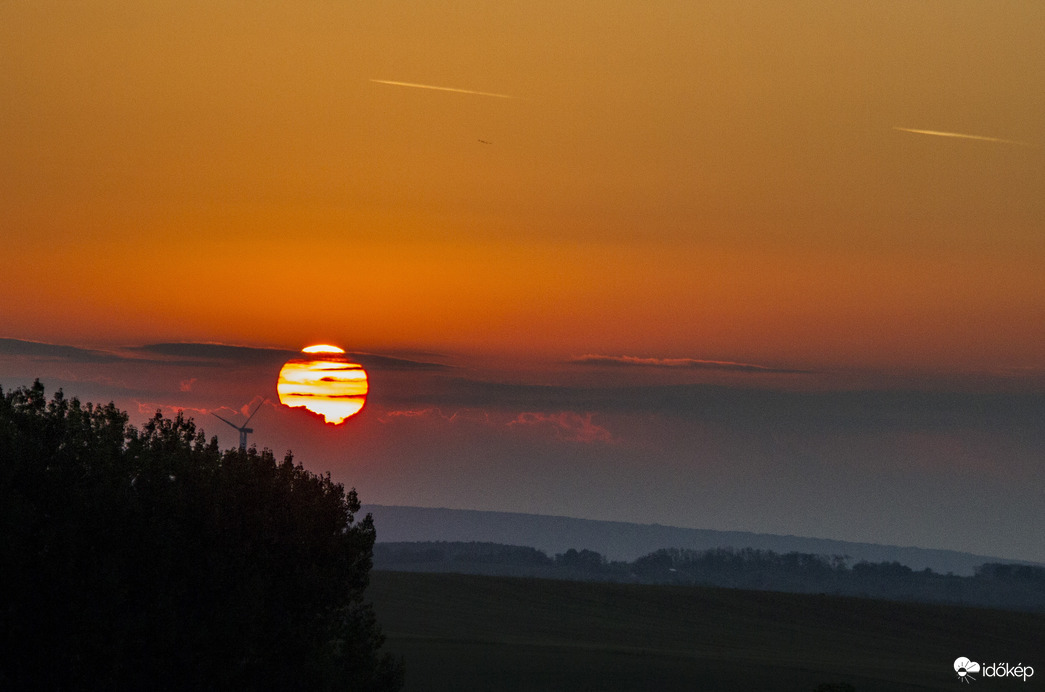 Napkelte Csetényben!