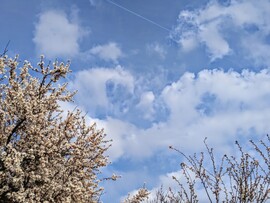 Polgárdi, felhősödik