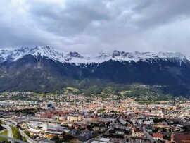 Innsbruck hegyei és felhői