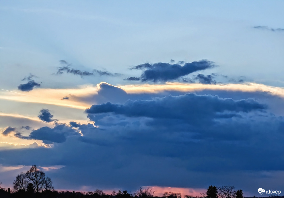 Komoly felhők jöttek 
