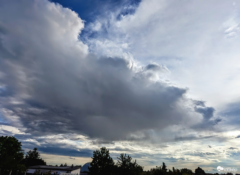 Polgárdi, esőt nem hozó felhők 