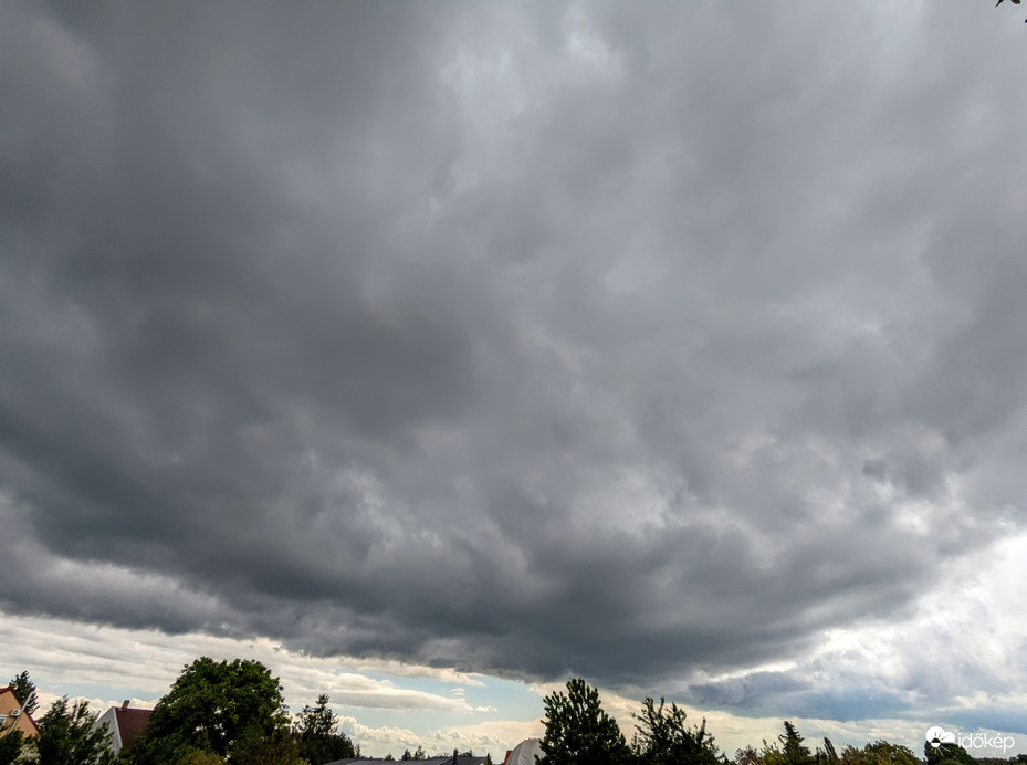 Polgárdi, hiába a felhők, csak nem esik :(