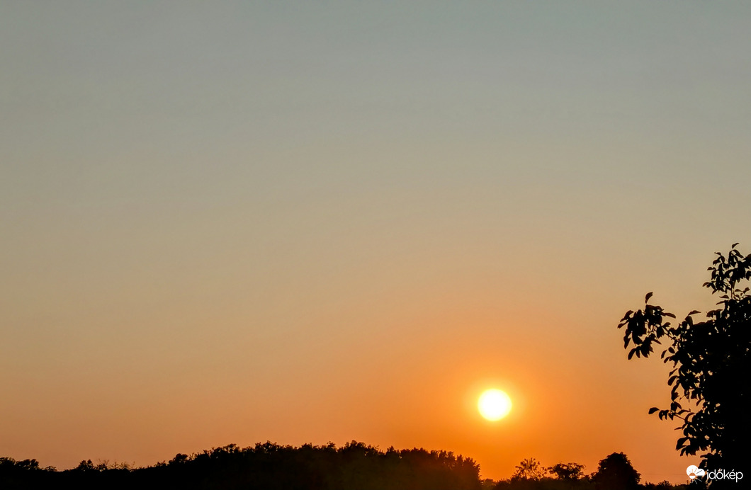 Polgárdi, Sehol egy felhő