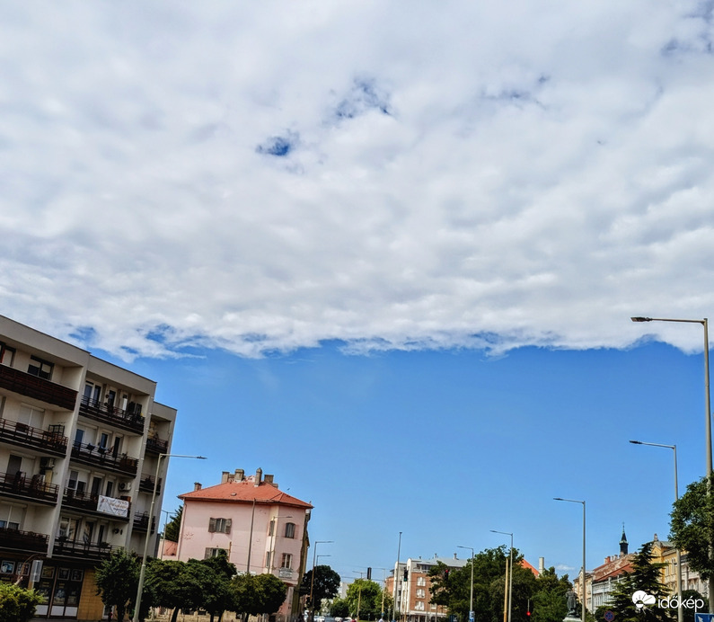 Székesfehérvár, felhőhatár 