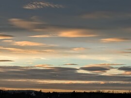 Polgárdi, szín és formavilág Naplementekor