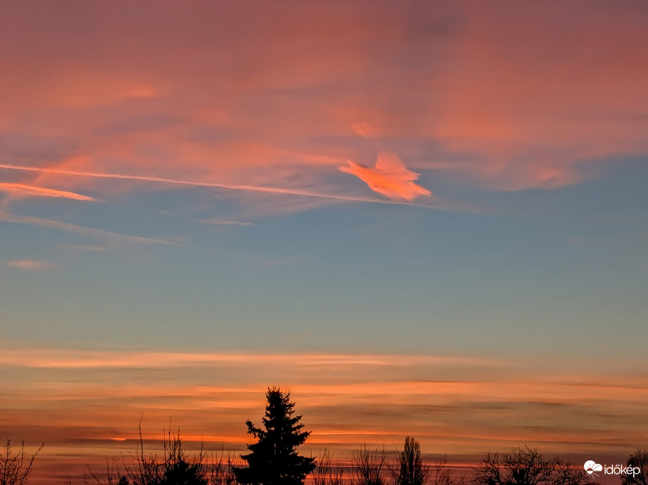 Polgárdi, Naplemente után 