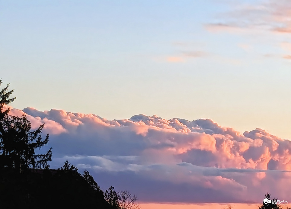 Polgárdi, Naplemente után 