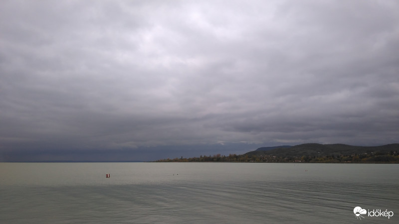 Ábrahámhegyhez közelít