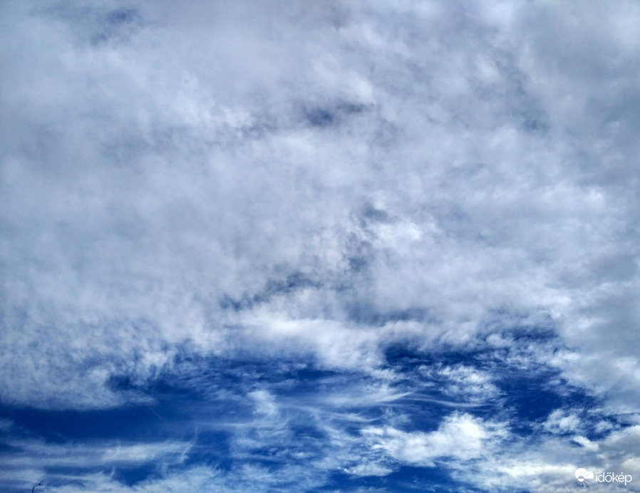 Jászjákóhalma felett