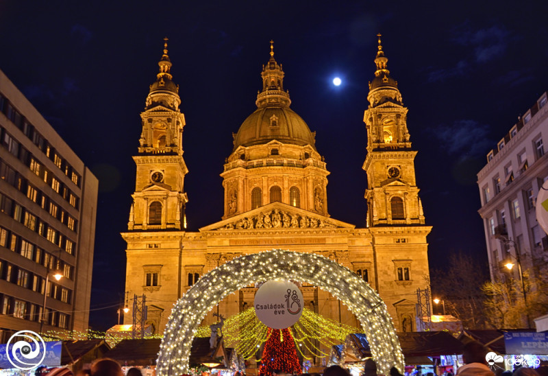 Holdfényes Bazilika