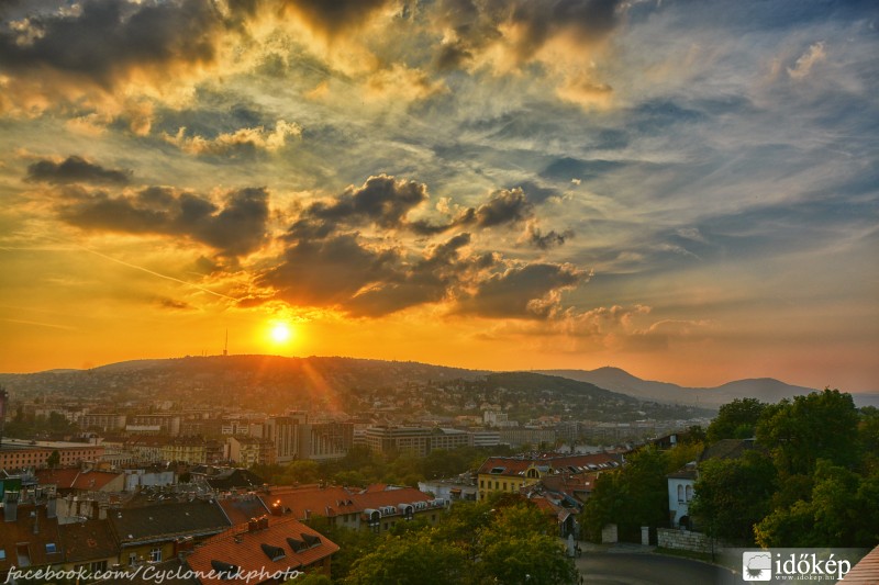Front előtt