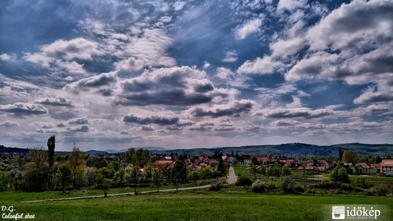 Felhős - Szeles Tavasz