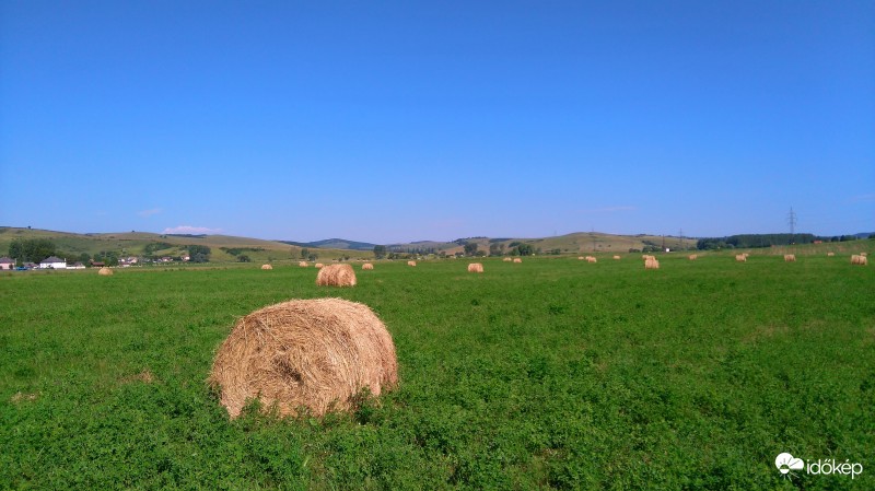 Tiszta kék ég