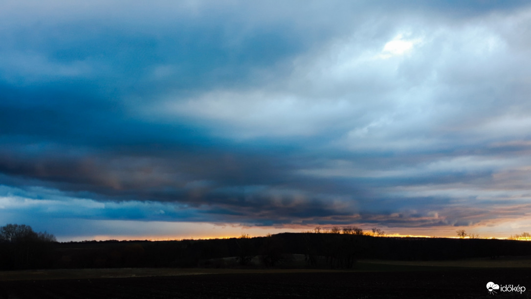 A hidegfront érkezése 01.30.