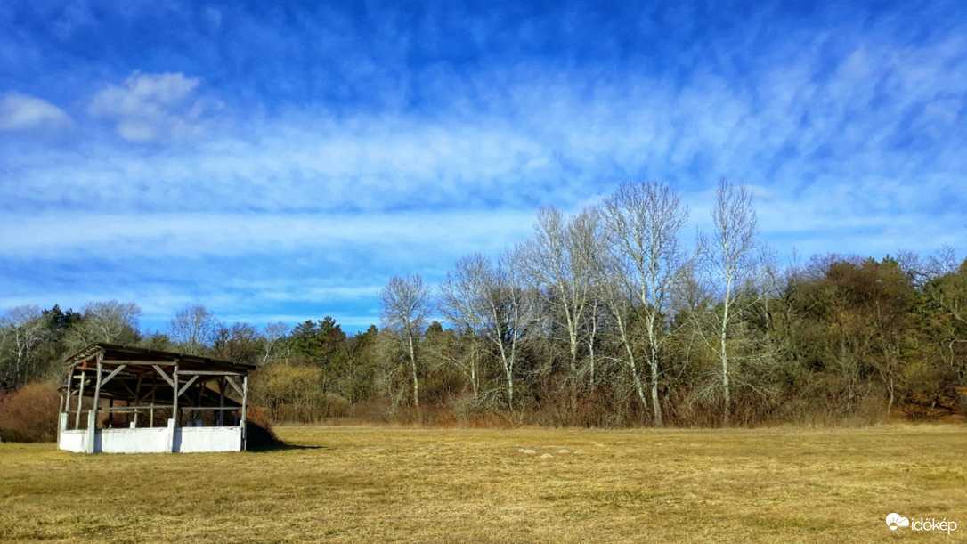 Cirrusok a délutánban