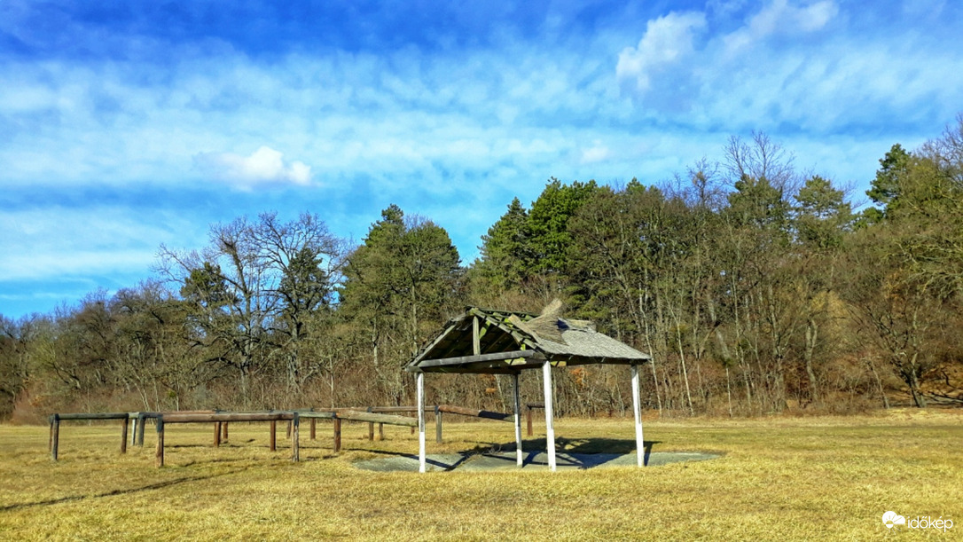 Cirrusok a délutánban