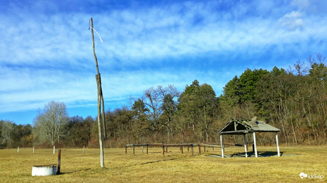 Cirrusok a délutánban
