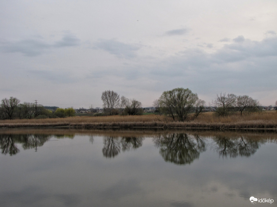 Megvastagodott fátyolfelhőzet