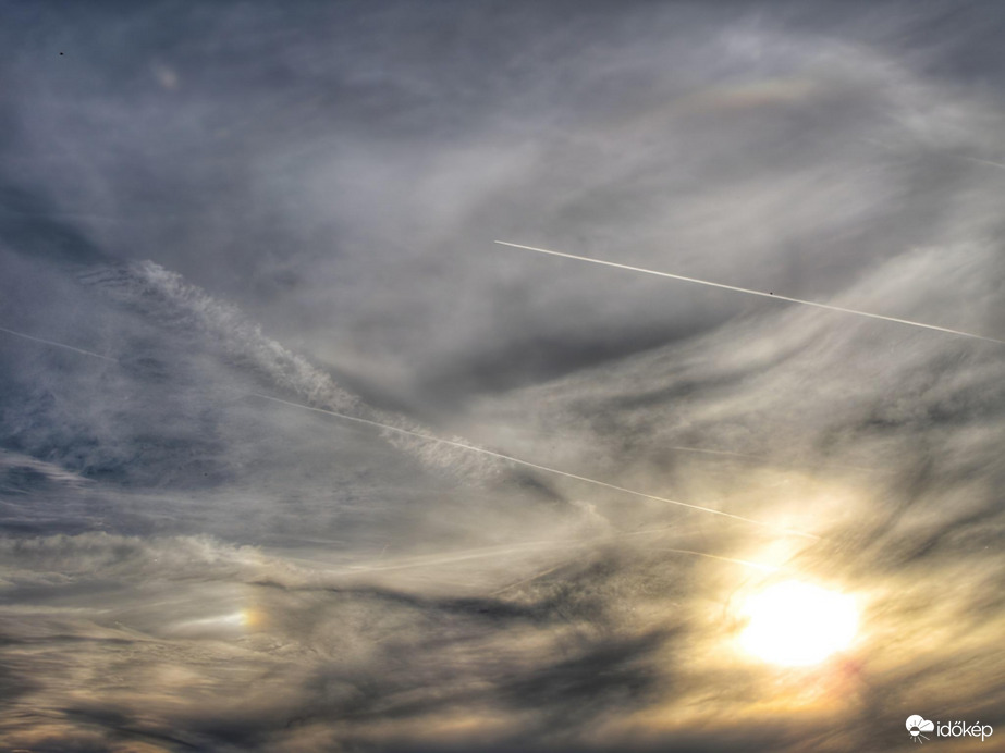 Részleges naphaló és melléknap 10.08