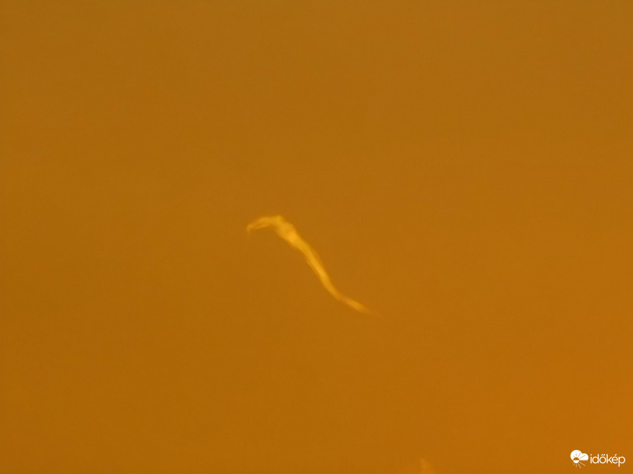 Patkóörvény a naplementében