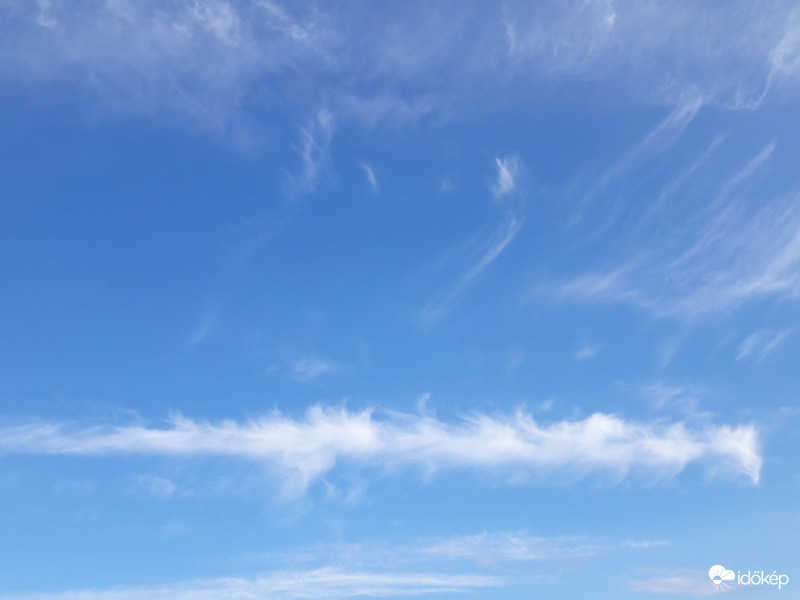 Reggeli cirrusok